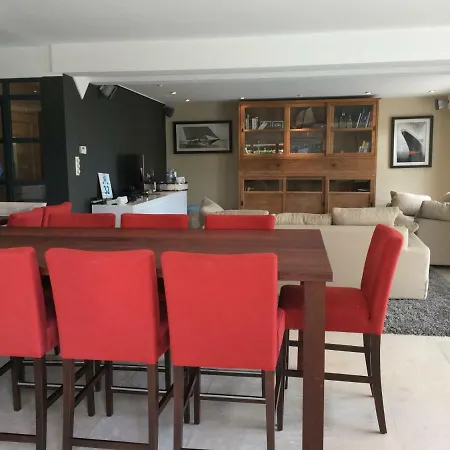 Grand Avec Terrasse